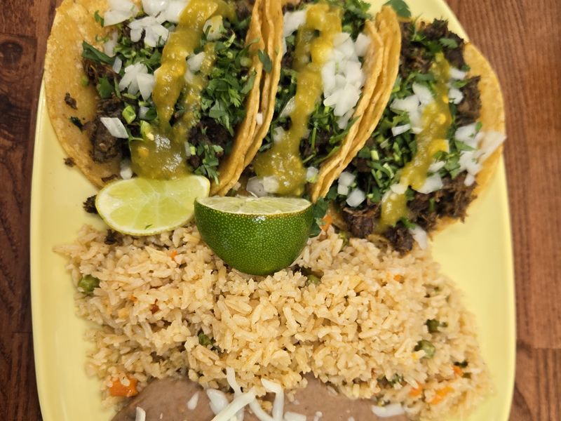 Tucker's Grill & Taqueria food